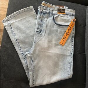 TC and co Angeles Men’s Straight Fit L 30X W36 Jeans New with Tags